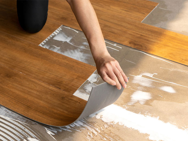 dishoverflooring which luxury vinyl flooring is better, glue down or floating 6